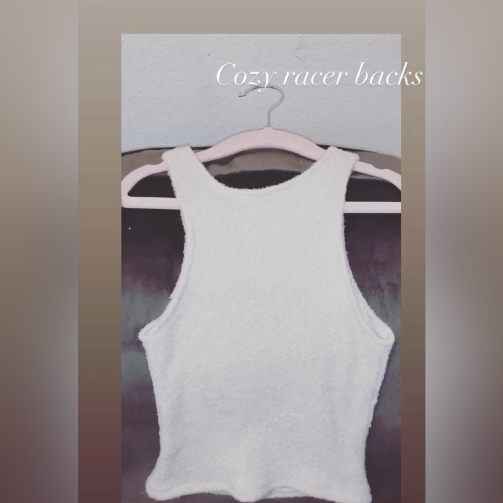 (🚨 SOLD OUT) Cozy Racer back crop top